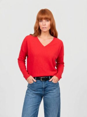Princess Vee Curve Hem Pullover - Cayenne