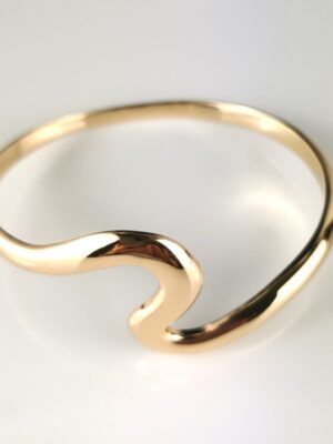 Aria Wave Bangle - Gold